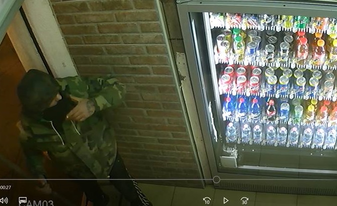 ladrotatuaggio Maracalagonis: Caccia ai ladri del cambiamonete nel distributore automatico